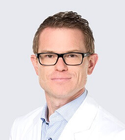 Plastische Chirurgie Bern - Portraitbild Dr. Kiermeir 